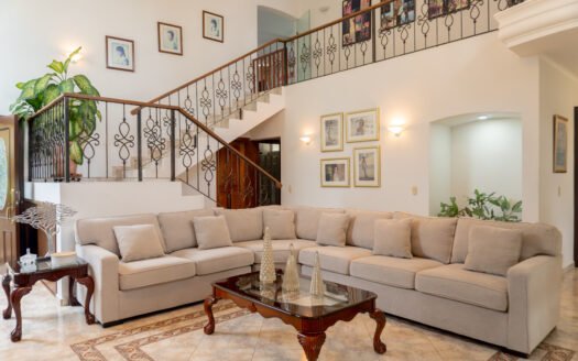 House for sale in Gaviotas, with private pool and solar panels