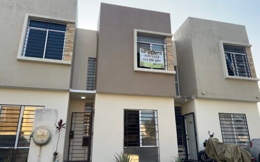 Casa en venta en Fraccionamiento Maralta, 2 rec. + 1.5 baños, Puerto Vallarta