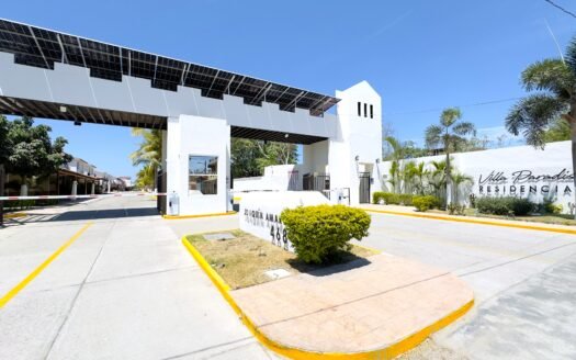 House for sale in Villas Paradiso, Puerto Vallarta, with security and pool