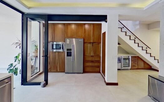 Casa En Venta a 900m del Malecón de Puerto Vallarta  