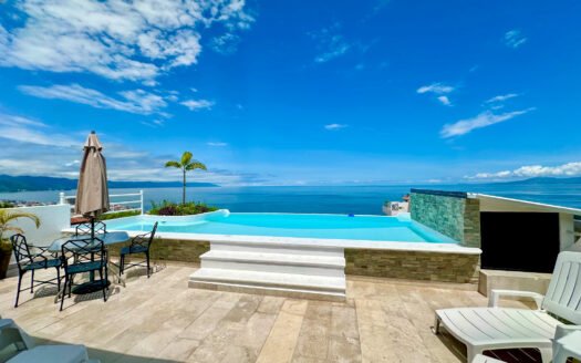 Condo for sale in Puerto Vallarta, 5 de Diciembre, Condominium Cuatro Mares
