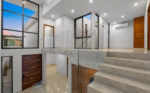 Casa Nueva en Fluvial Vallarta – 4 recamaras  – 4.5 baños –  343m2