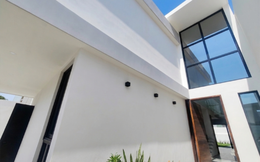Casa Nueva en Fluvial Vallarta – 4 recamaras  – 4 baños –  343m2