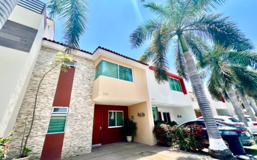 Casa amueblada en Renta en Fluvial Vallarta, dentro de Residencial Entre Ríos