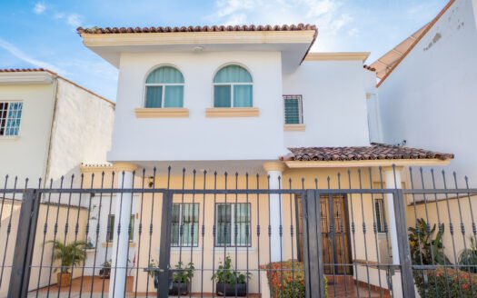 House for long term rent, 3 bedrooms, solar panels, Puerto Vallarta