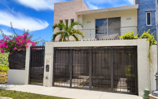 Casa en Renta en Fluvial Vallarta, Puerto Vallarta –  3 recamaras, sin muebles