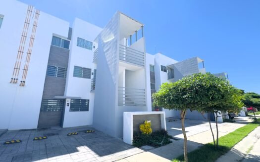 Departamento en renta en Azul Península, Puerto Vallarta | Planta baja y alberca
